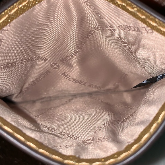 JET SET TRAVEL CARD HOLDER - Picture 2 of 3